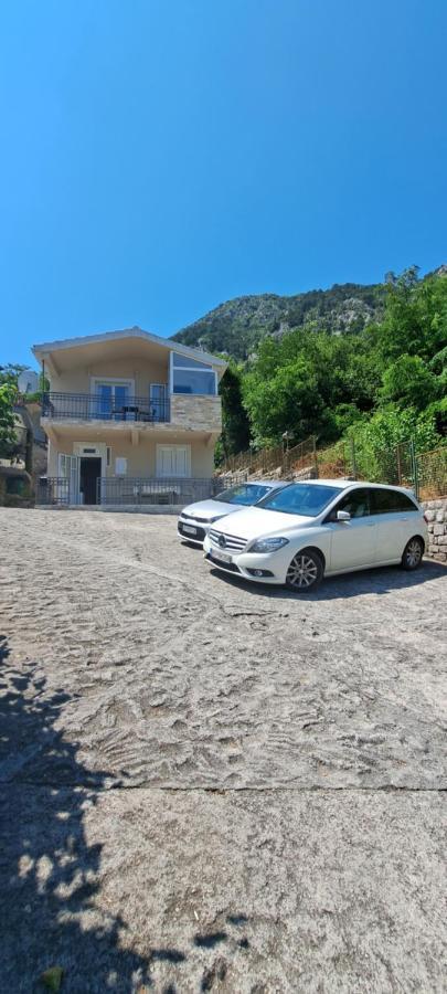 Apartment Vujosevic D&D Kotor Exteriör bild
